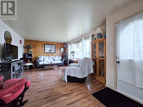 3020 5Th Avenue, Prince George, BC - Indoor Photo Showing Living Room