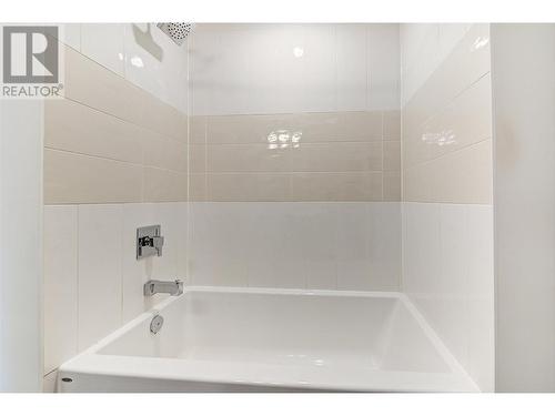 1800 Richter Street Unit# Ph6, Kelowna, BC - Indoor Photo Showing Bathroom