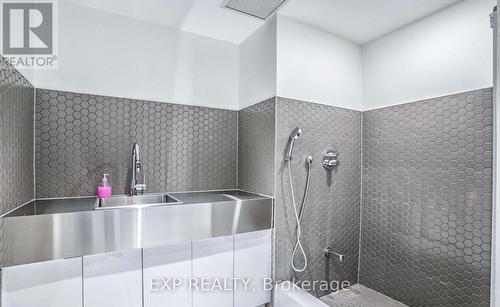 2006 - 39 Roehampton Avenue, Toronto, ON - Indoor Photo Showing Bathroom