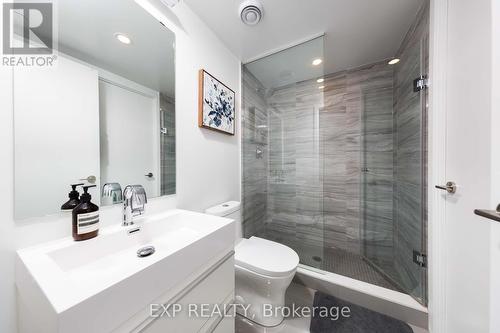 2006 - 39 Roehampton Avenue, Toronto, ON - Indoor Photo Showing Bathroom