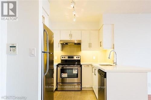 3106 - 23 Hollywood Avenue, Toronto, ON - Indoor Photo Showing Kitchen