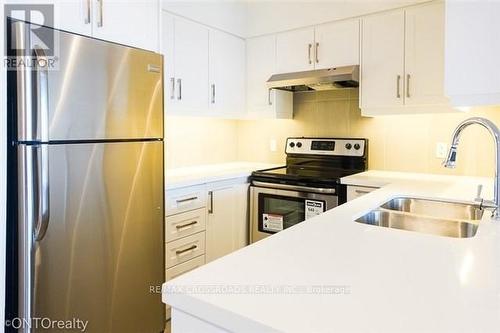 3106 - 23 Hollywood Avenue, Toronto, ON - Indoor Photo Showing Kitchen With Double Sink With Upgraded Kitchen