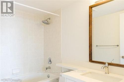 3106 - 23 Hollywood Avenue, Toronto, ON - Indoor Photo Showing Bathroom