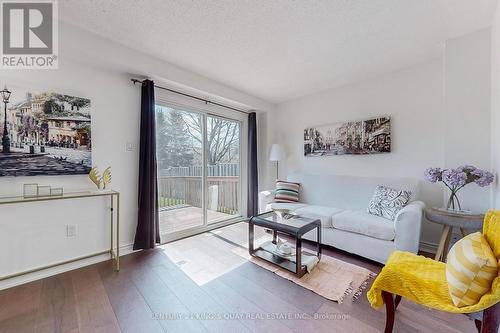 29 Hewitt Crescent, Ajax, ON - Indoor Photo Showing Living Room