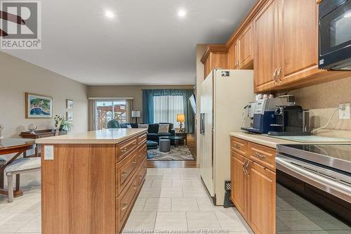 4013 St. Francis Crescent, Lasalle, ON - Indoor Photo Showing Kitchen