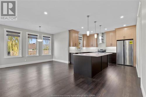 8356 Annie, Amherstburg, ON - Indoor Photo Showing Kitchen With Upgraded Kitchen