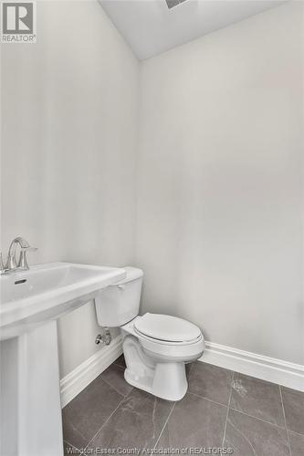 8356 Annie, Amherstburg, ON - Indoor Photo Showing Bathroom