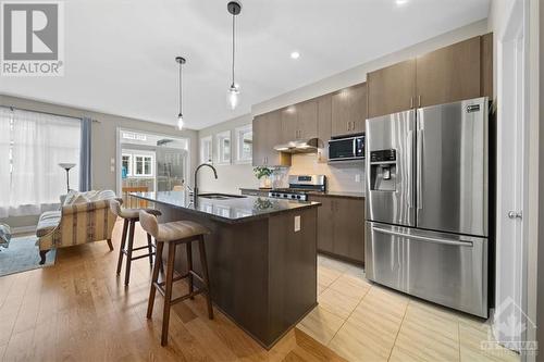 423 Warmstone Drive, Stittsville, ON - Indoor Photo Showing Kitchen With Stainless Steel Kitchen With Upgraded Kitchen