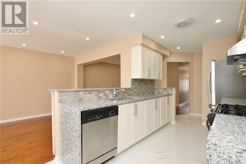 455 Claridge Drive, Ottawa, ON - Indoor Photo Showing Kitchen