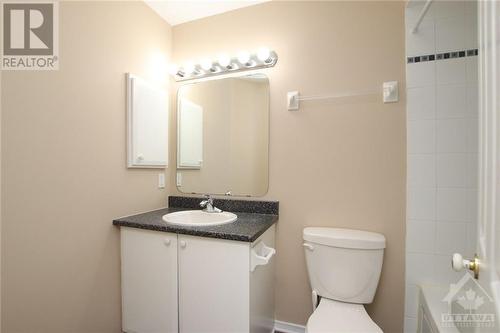 455 Claridge Drive, Ottawa, ON - Indoor Photo Showing Bathroom