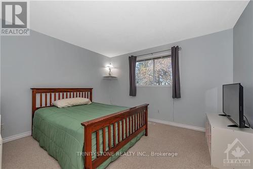 6366 Rothbourne Road, Ottawa, ON - Indoor Photo Showing Bedroom