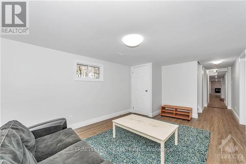 6366 Rothbourne Road, Ottawa, ON - Indoor Photo Showing Living Room