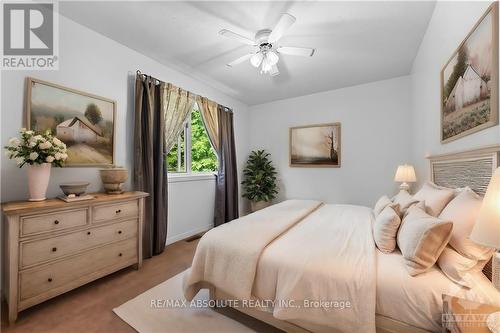 5 Rockwood Drive, Mcnab/Braeside, ON - Indoor Photo Showing Bedroom