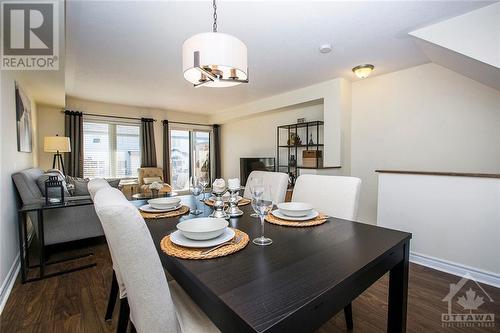 2404 Esprit Drive, Ottawa, ON - Indoor Photo Showing Dining Room