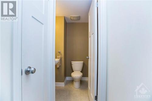 2404 Esprit Drive, Ottawa, ON - Indoor Photo Showing Bathroom