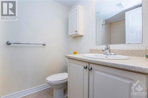 2404 Esprit Drive, Ottawa, ON - Indoor Photo Showing Bathroom