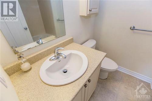 2404 Esprit Drive, Ottawa, ON - Indoor Photo Showing Bathroom