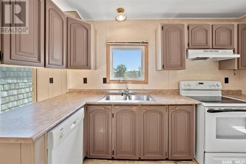 Delisle View Acreage, Vanscoy Rm No. 345, SK - Indoor Photo Showing Kitchen With Double Sink