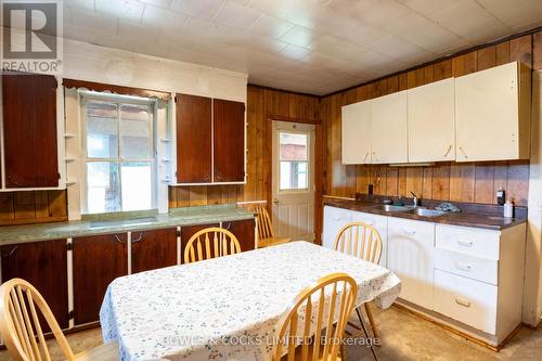 506A Lakeview Road, Bancroft, ON - Indoor Photo Showing Dining Room