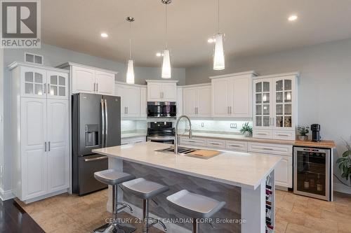 Quartz Counter Top Island - 377 Darcy Drive S, Strathroy-Caradoc (Ne), ON - Indoor Photo Showing Kitchen With Stainless Steel Kitchen With Double Sink With Upgraded Kitchen