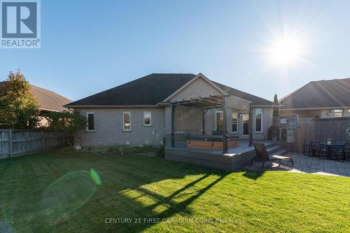 Fenced Yard - 377 Darcy Drive S, Strathroy-Caradoc (Ne), ON - Outdoor