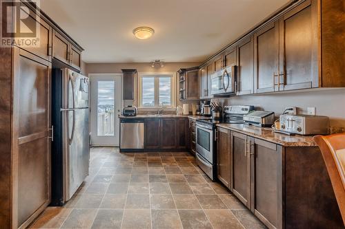 67 Westport Drive, Paradise, NL - Indoor Photo Showing Kitchen