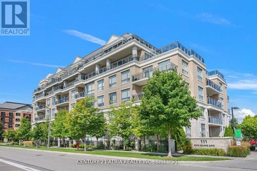 423 - 111 Civic Square Gate, Aurora, ON - Outdoor With Facade