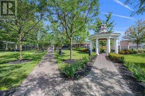 423 - 111 Civic Square Gate, Aurora, ON - Outdoor With View