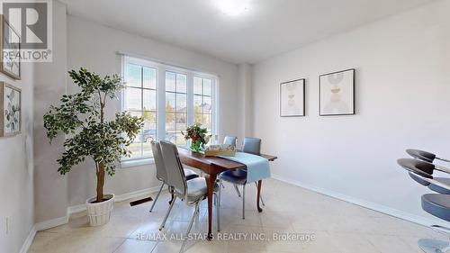 11884 Tenth Line, Whitchurch-Stouffville, ON - Indoor Photo Showing Dining Room