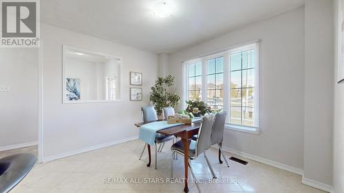 11884 Tenth Line, Whitchurch-Stouffville, ON - Indoor Photo Showing Dining Room