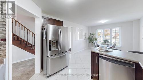 11884 Tenth Line, Whitchurch-Stouffville, ON - Indoor Photo Showing Kitchen