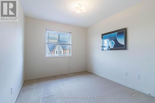 129 Hartford Crescent, Newmarket, ON - Indoor Photo Showing Other Room