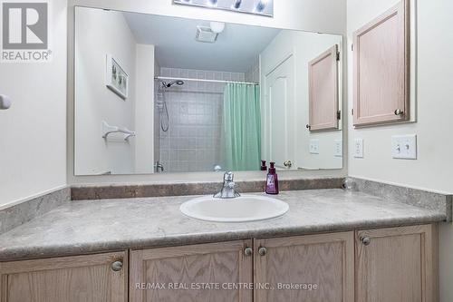 129 Hartford Crescent, Newmarket, ON - Indoor Photo Showing Bathroom