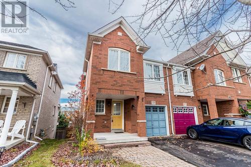 129 Hartford Crescent, Newmarket, ON - Outdoor With Facade