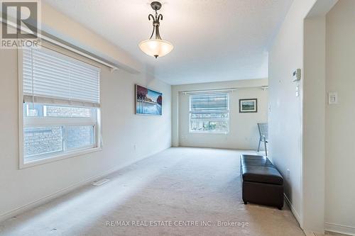 129 Hartford Crescent, Newmarket, ON - Indoor Photo Showing Other Room