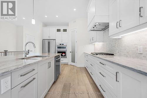 1633 Boardwalk Drive, Kingston (City Northwest), ON - Indoor Photo Showing Kitchen With Upgraded Kitchen