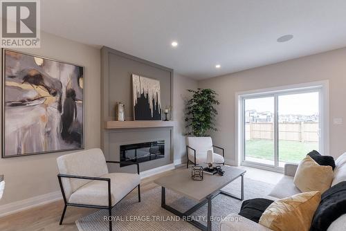 4 Allister Drive, Middlesex Centre (Kilworth), ON - Indoor Photo Showing Living Room With Fireplace