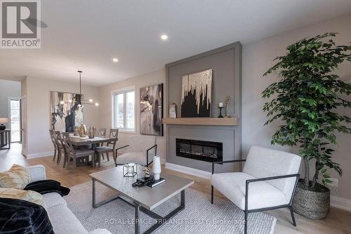 4 Allister Drive, Middlesex Centre (Kilworth), ON - Indoor Photo Showing Living Room With Fireplace