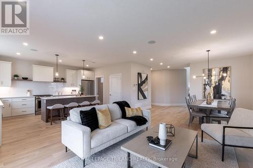 4 Allister Drive, Middlesex Centre (Kilworth), ON - Indoor Photo Showing Living Room