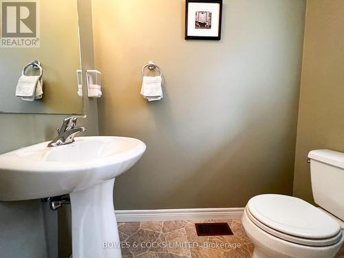 7 - 1579 Anstruther Lake Road, North Kawartha, ON - Indoor Photo Showing Bathroom