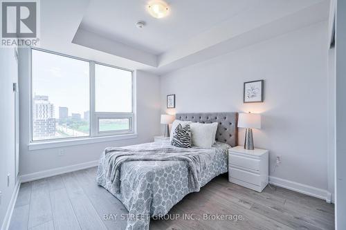 813 - 3200 William Coltson Avenue, Oakville, ON - Indoor Photo Showing Bedroom