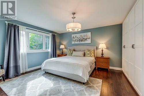 1460 Caulder Drive, Oakville, ON - Indoor Photo Showing Bedroom