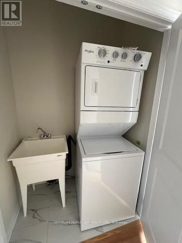 1392 National Commons N, Burlington, ON - Indoor Photo Showing Laundry Room