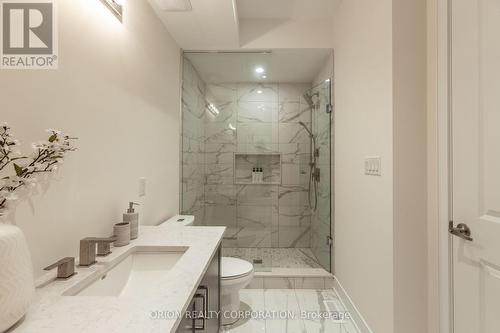 36 B - 21 Innes Avenue, Toronto, ON - Indoor Photo Showing Bathroom