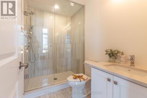 36 B - 21 Innes Avenue, Toronto, ON - Indoor Photo Showing Bathroom