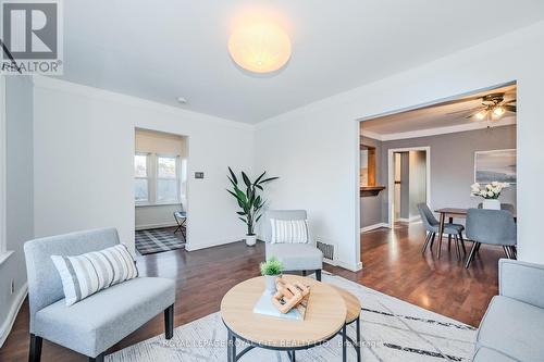 67 Hayes Avenue, Guelph, ON - Indoor Photo Showing Living Room