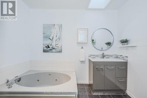 67 Hayes Avenue, Guelph, ON - Indoor Photo Showing Bathroom