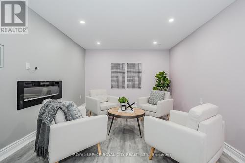 67 Hayes Avenue, Guelph, ON - Indoor Photo Showing Living Room