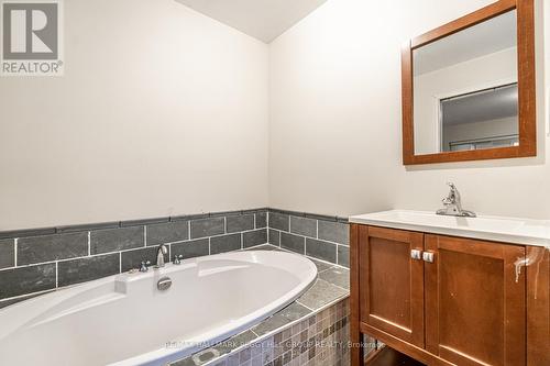 4 Clover Court, Kawartha Lakes, ON - Indoor Photo Showing Bathroom