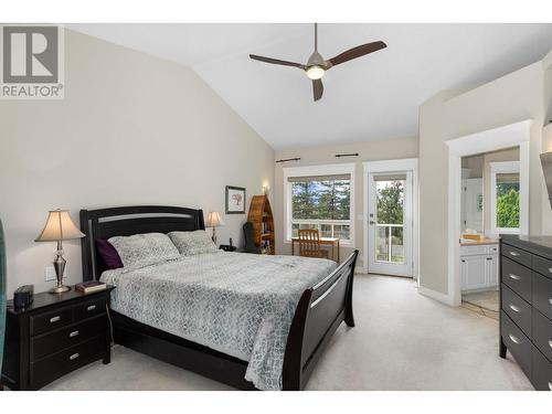 916 Skeena Drive, Kelowna, BC - Indoor Photo Showing Bedroom